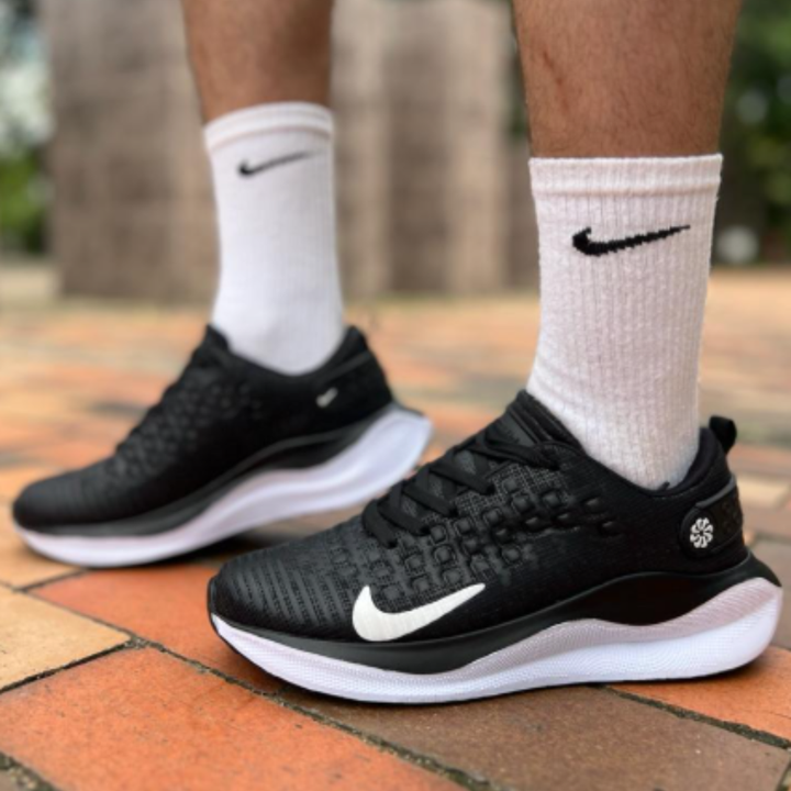 NIKE INFINITY RUN