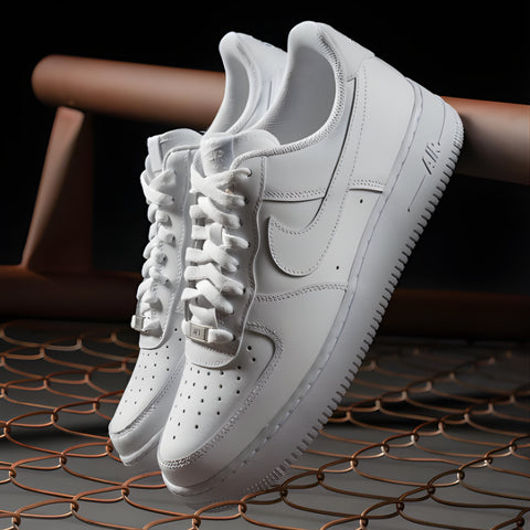 TENIS NIKE AIR FORCE + CAJA (REGALO EXCLUSIVO)